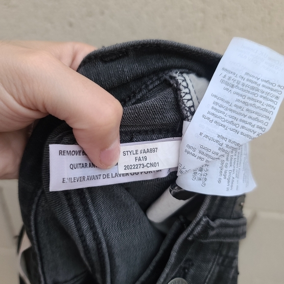 Madewell | Cali Demi-Boot Jeans in Bellspring Wash: Button-Front Edition Size 23 - Picture 13 of 13